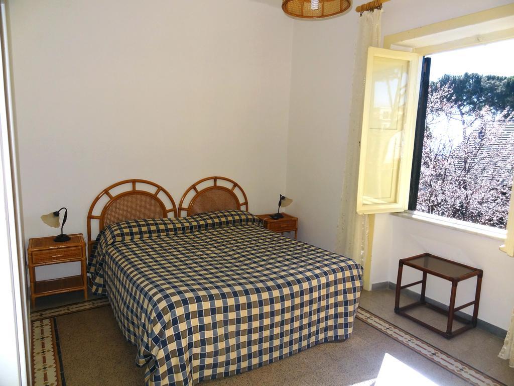 B&B Villa Fantasia Gaeta Habitación foto